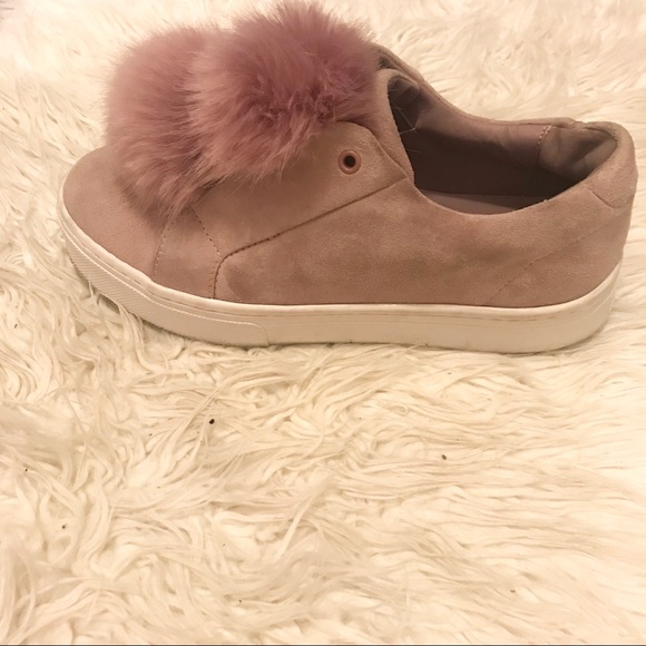 *Sam Edelman Pom Pom Sneakers * - Picture 3 of 5